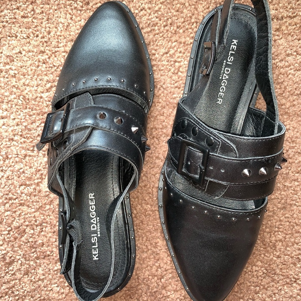 Sandals - Picture 2 of 6